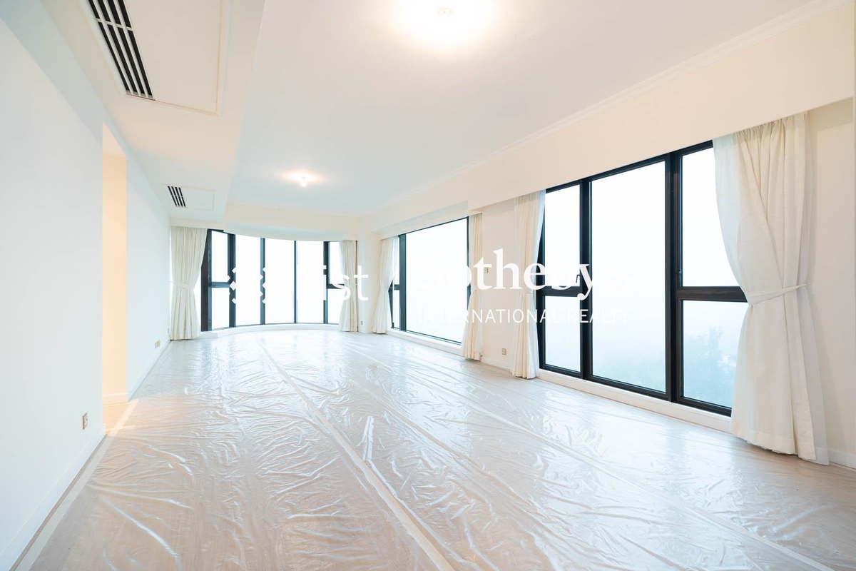 3 Repulse Bay Road 淺水灣道3號 | Living and Dining Room