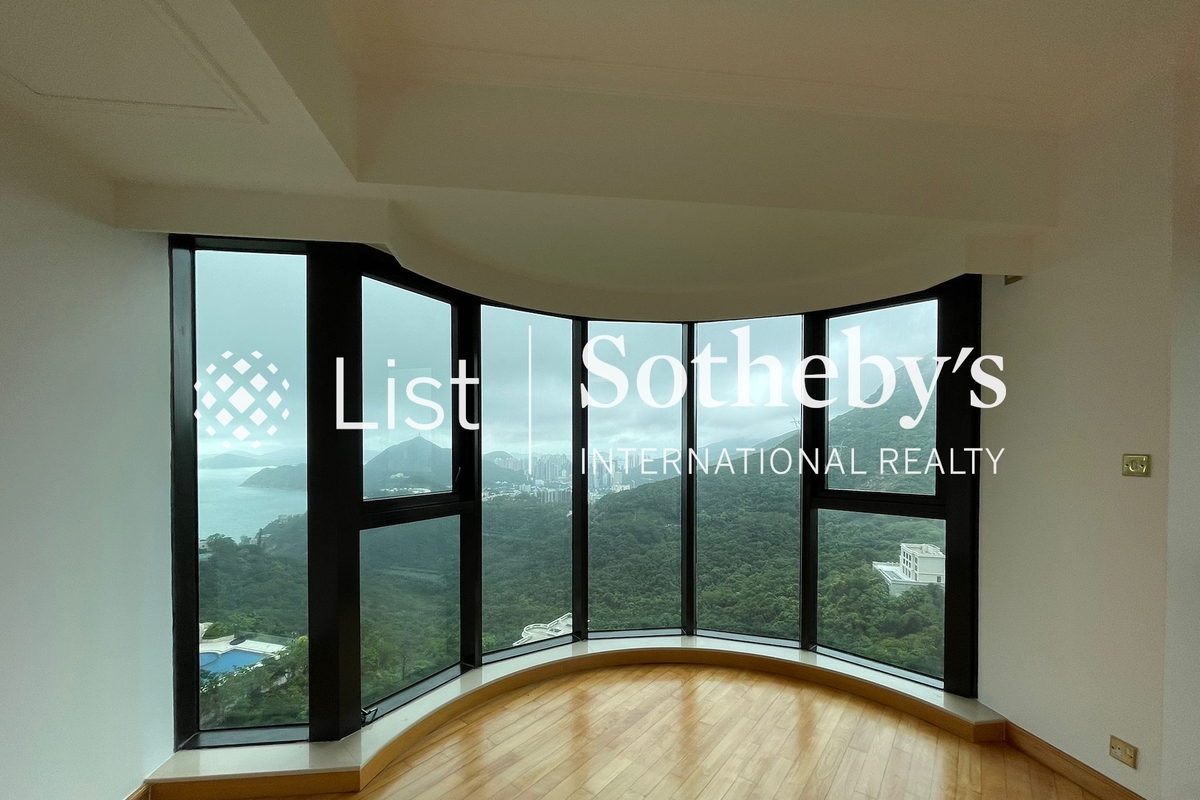 3 Repulse Bay Road 浅水湾道3号 | View from Living and Dining Room