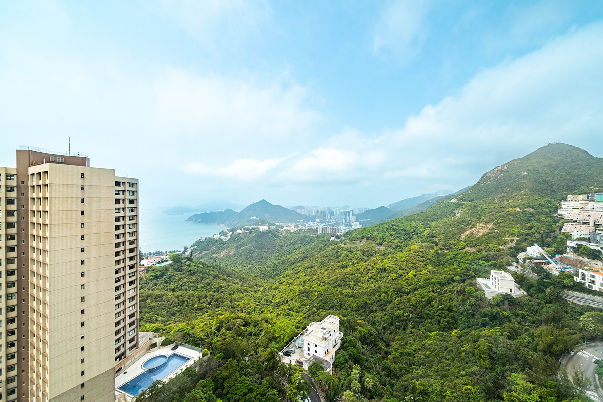 3 Repulse Bay Road 淺水灣道3號 | View from Living Room