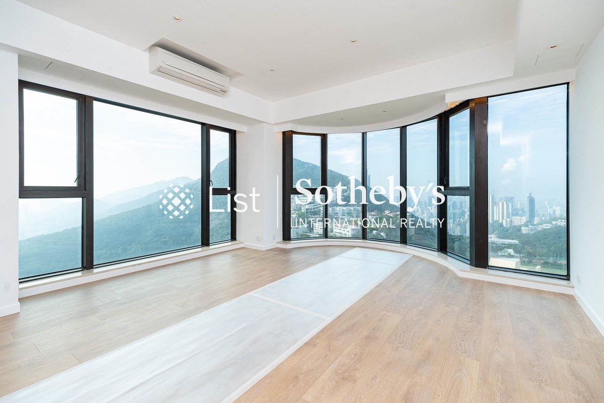 3 Repulse Bay Road 淺水灣道3號 | Living and Dining Room