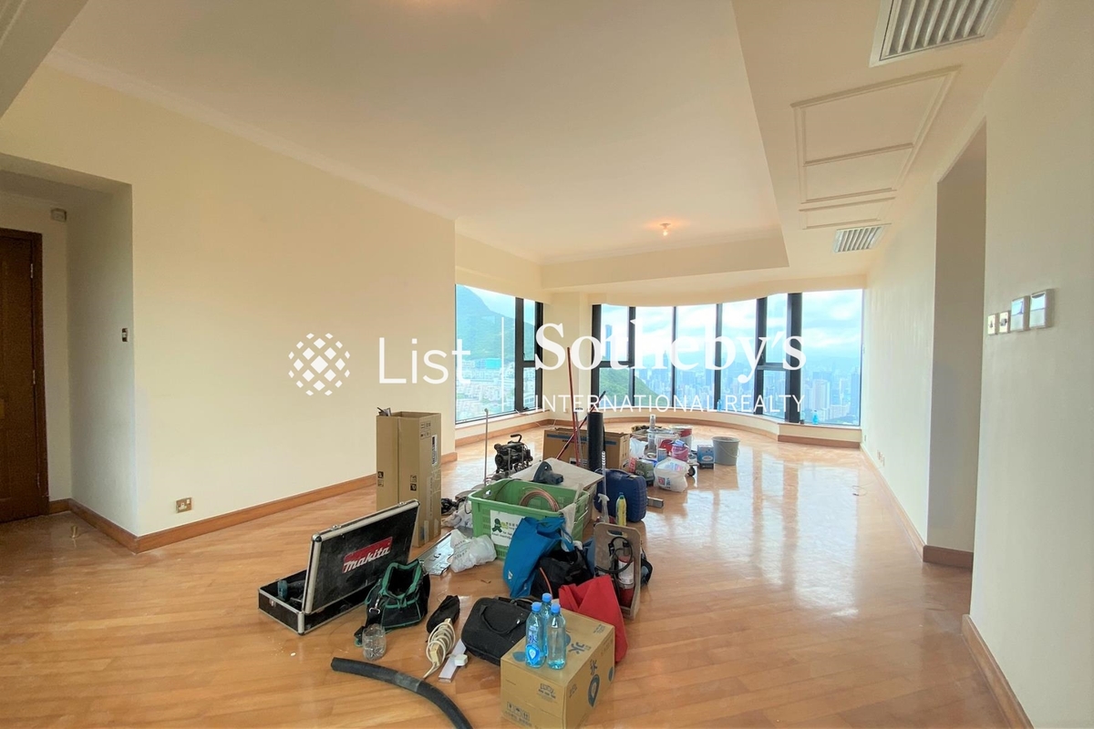 3 Repulse Bay Road 淺水灣道3號 | Living and Dining Room