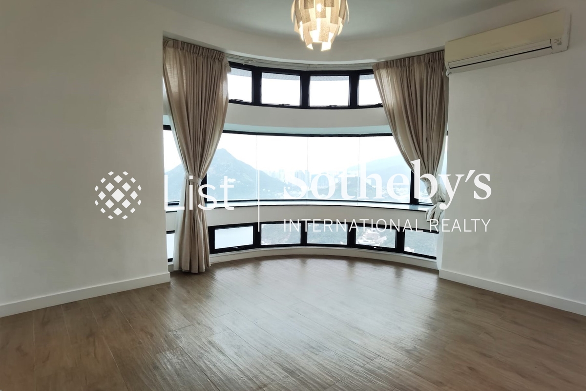 37 Repulse Bay Road 浅水湾道37号 | Living Room