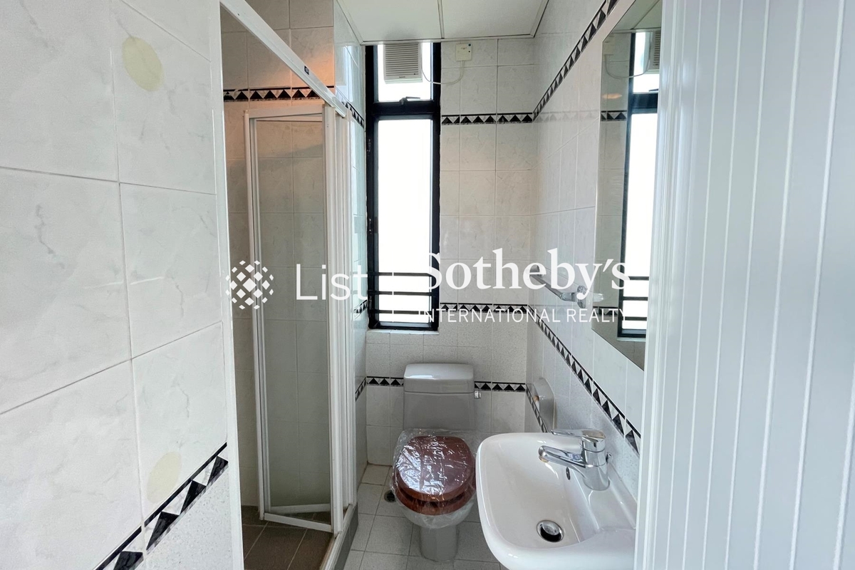 37 Repulse Bay Road 浅水湾道37号 | Second En-suite Bathroom