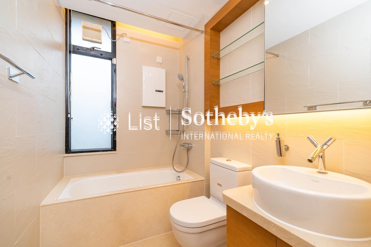 37 Repulse Bay Road 浅水湾道37号 | Guest Bathroom