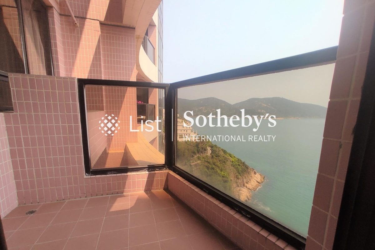 Pacific View 浪琴園 | Balcony off Living and Dining Room