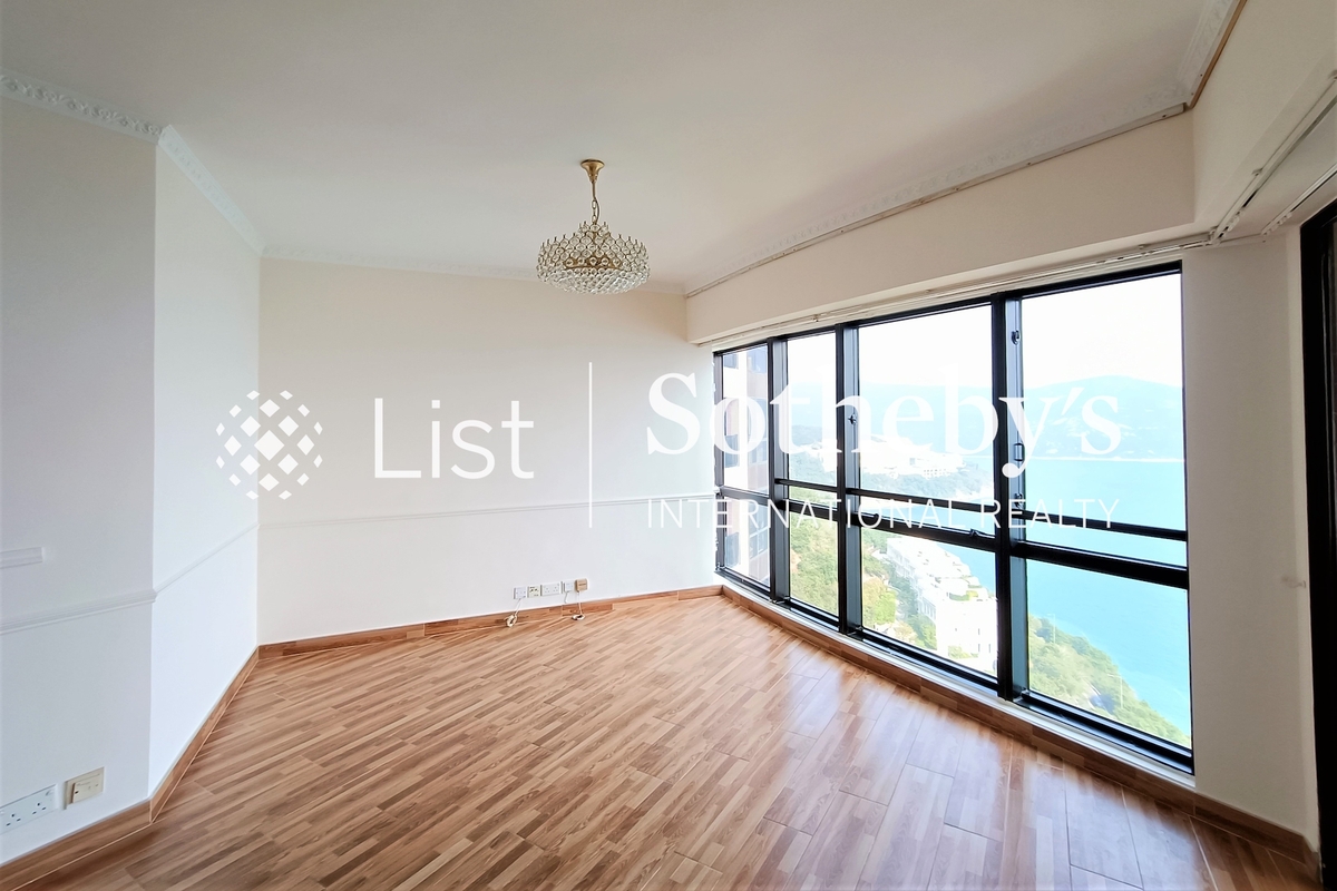 Pacific View 浪琴園 | Living Room