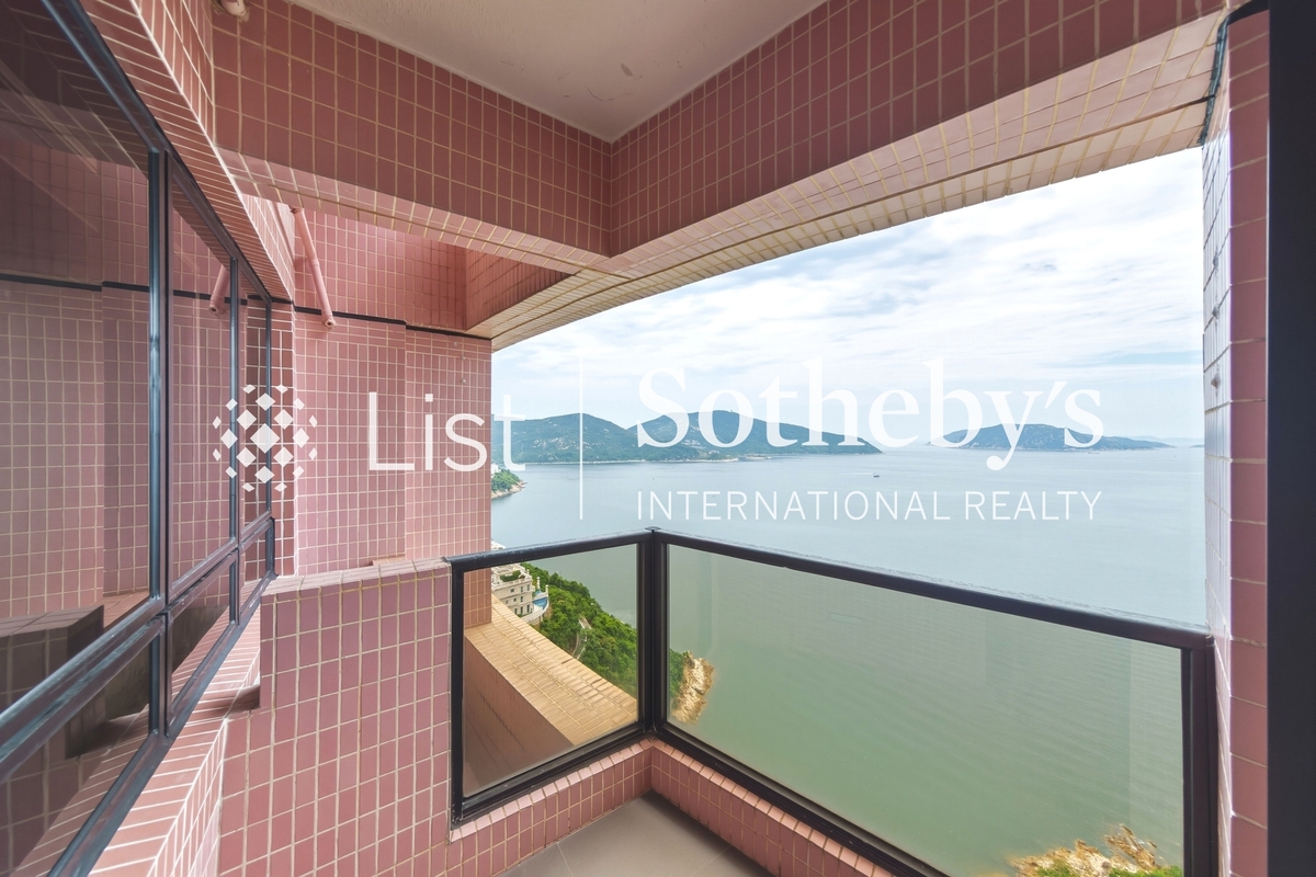 Pacific View 浪琴園 | Balcony off Living and Dining Room