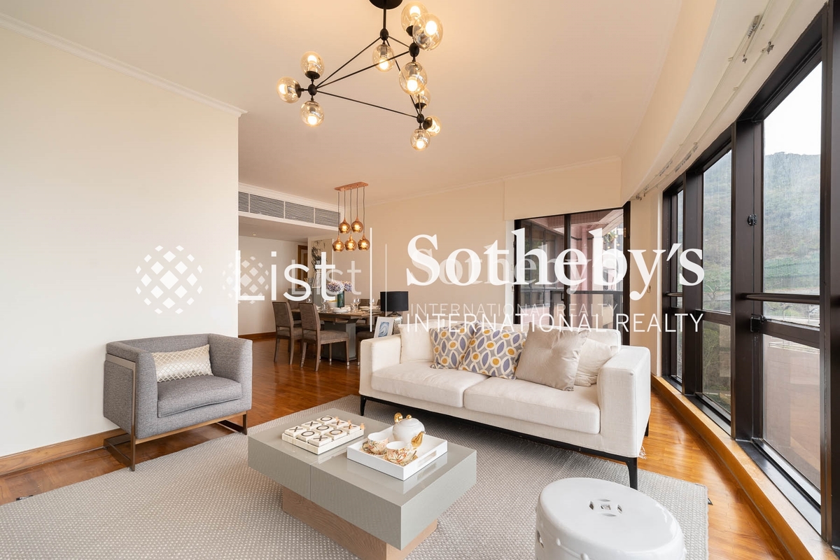 Pacific View 浪琴園 | Living and Dining Room