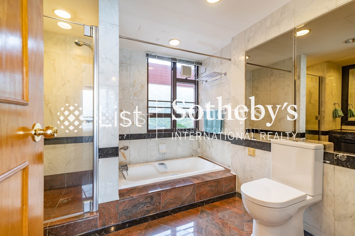 Pacific View 浪琴園 | Master Bathroom