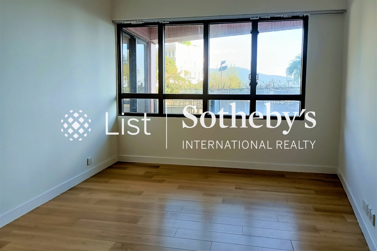 Pacific View 浪琴园 | Second Bedroom