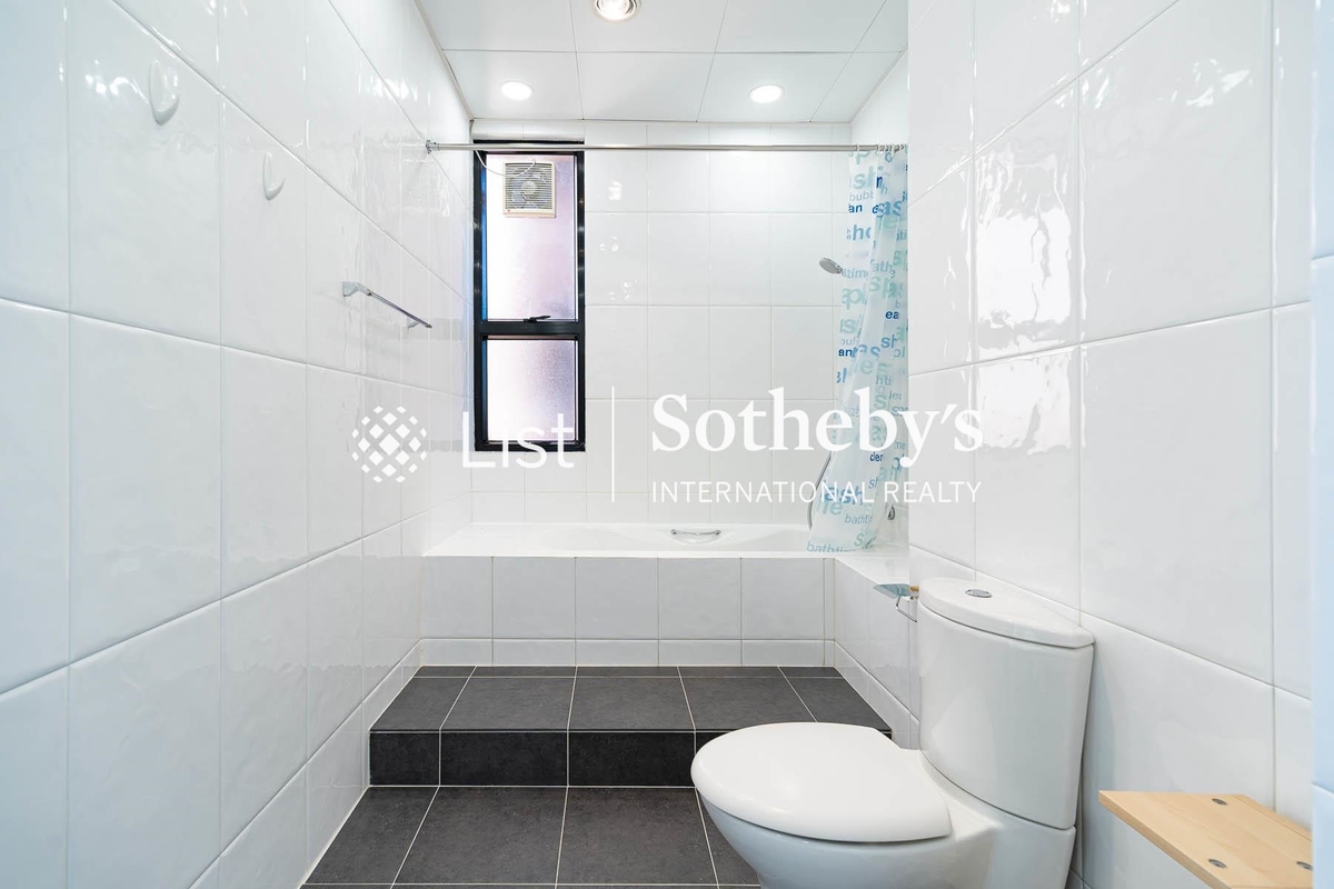 Park Place 雅柏苑 | Master Bathroom