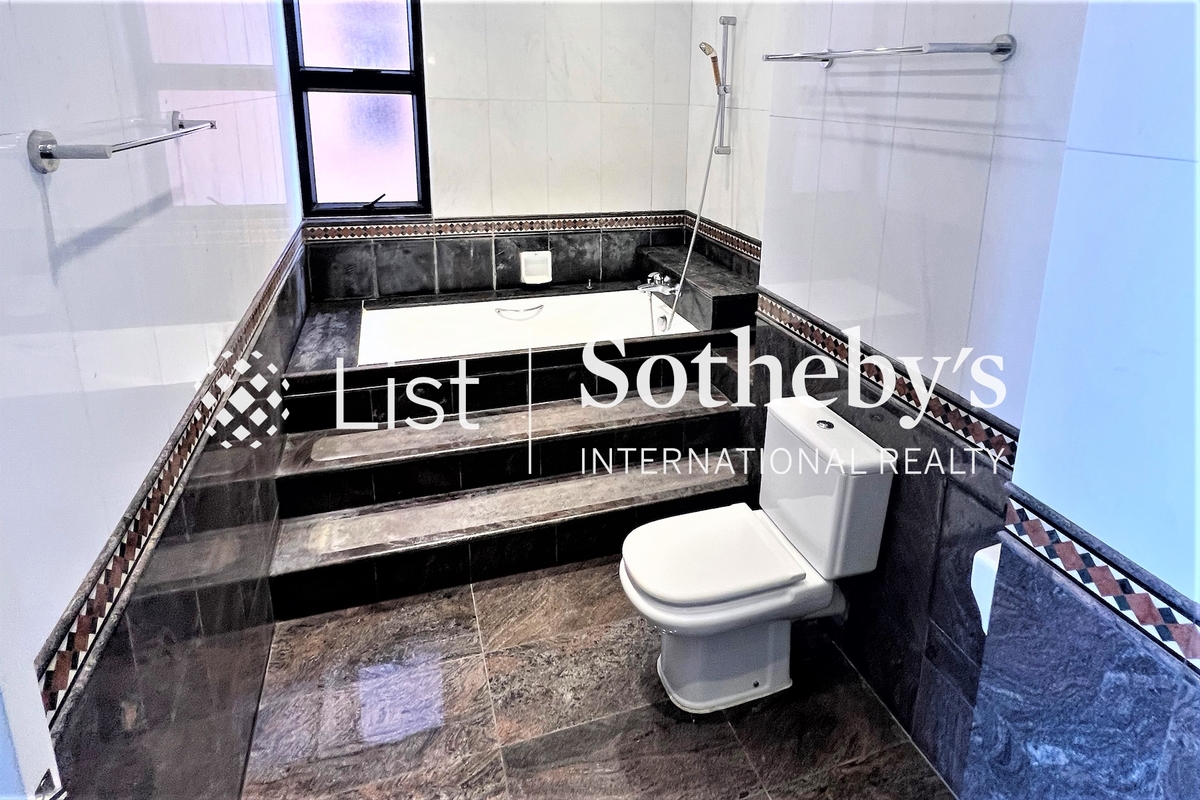 Park Place 雅柏苑 | Master Bathroom