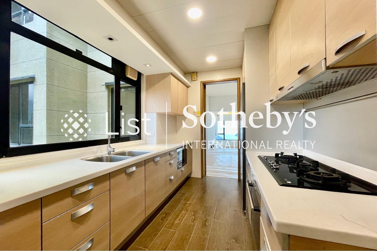 Pine Crest 松苑 | Kitchen