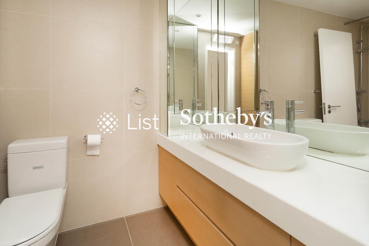 Pine Crest 松苑 | Master Bathroom