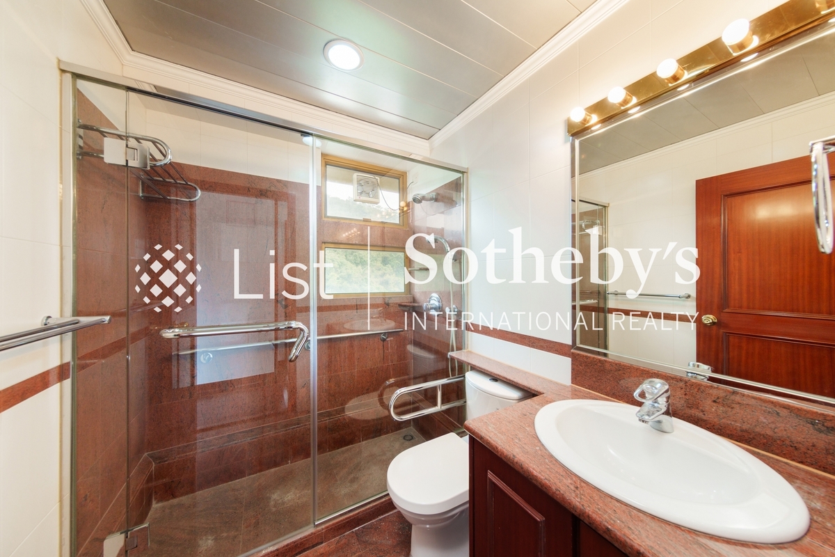 Pine Crest 松苑 | second bathroom