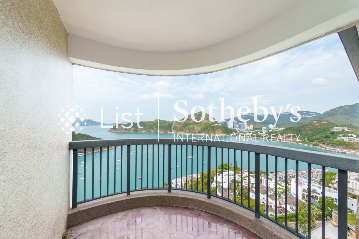 Pine Crest 松苑 | Balcony off Living and Dining Room