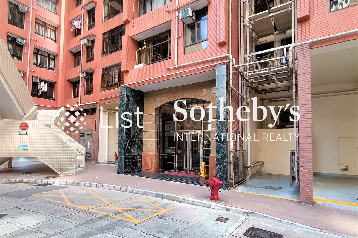 Pokfulam Gardens 薄扶林花園 | Outlook