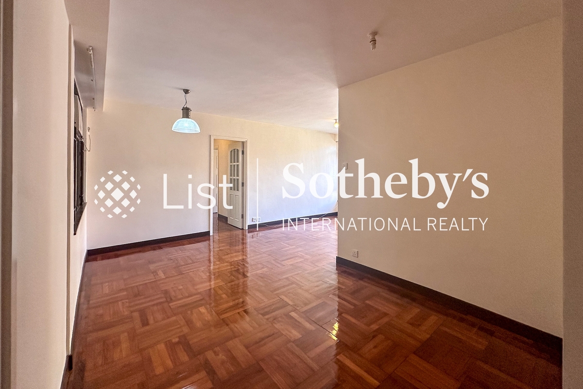 Pokfulam Gardens 薄扶林花園 | Living and Dining Room