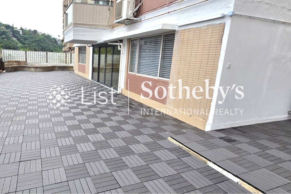 Baguio Villa 碧瑤灣 | Private Terrace off Living Room