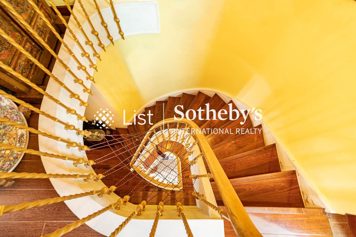 Baguio Villa 碧瑤灣 | Internal Staircase