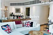 Hillsborough Court 曉峰閣 | Living and Dining Room