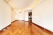 Star Crest 星域軒 | Living and Dining Room