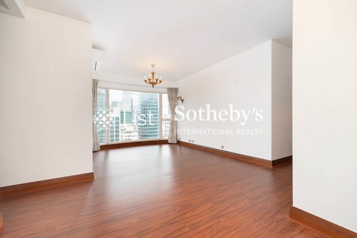 Star Crest 星域軒 | Living and Dining Room