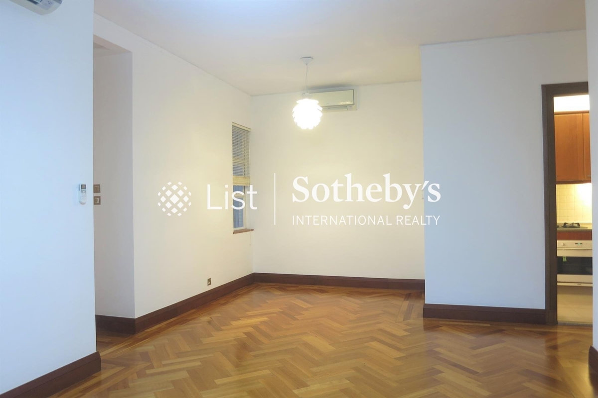 Star Crest 星域軒 | Living and Dining Room