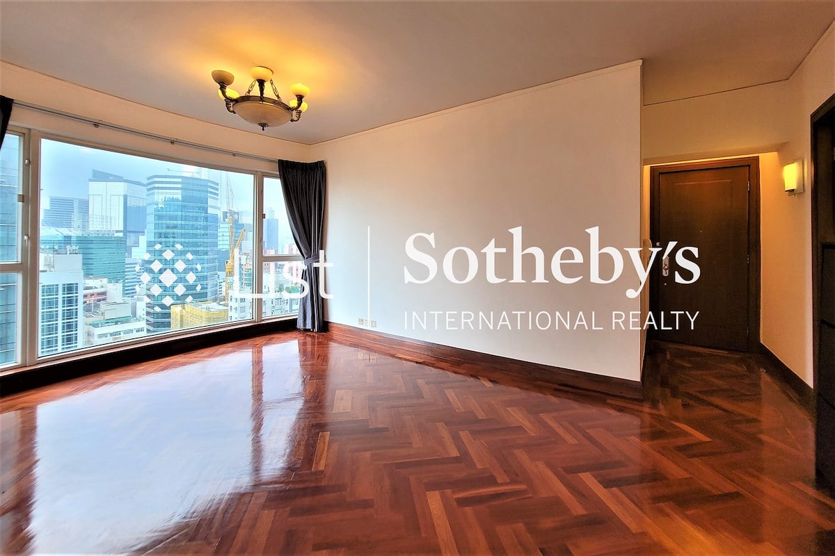 Star Crest 星域軒 | Living and Dining Room