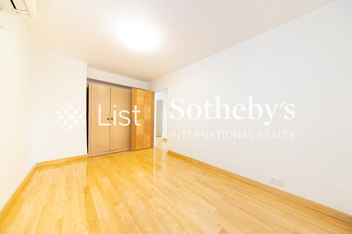 Baguio Villa 碧瑤灣 | Built-in Wardrobe in Second Bedroom 