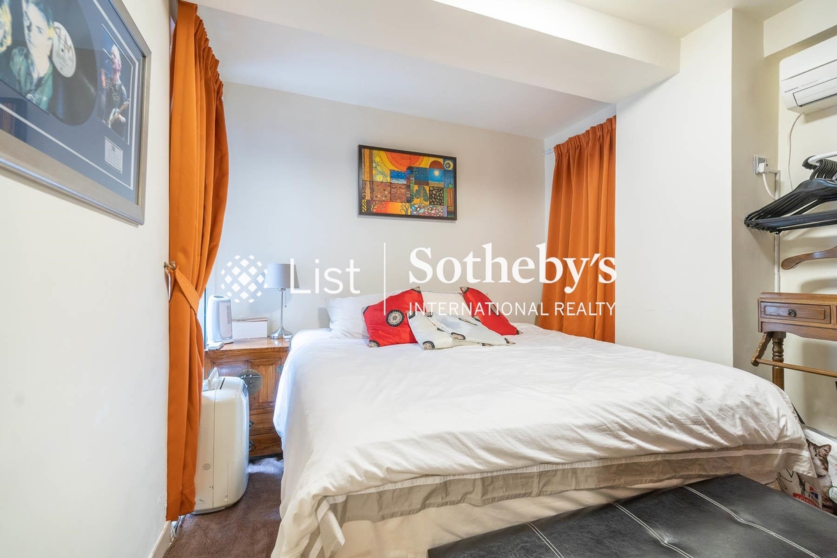 Phoenix Court 鳳凰閣 | Second Bedroom