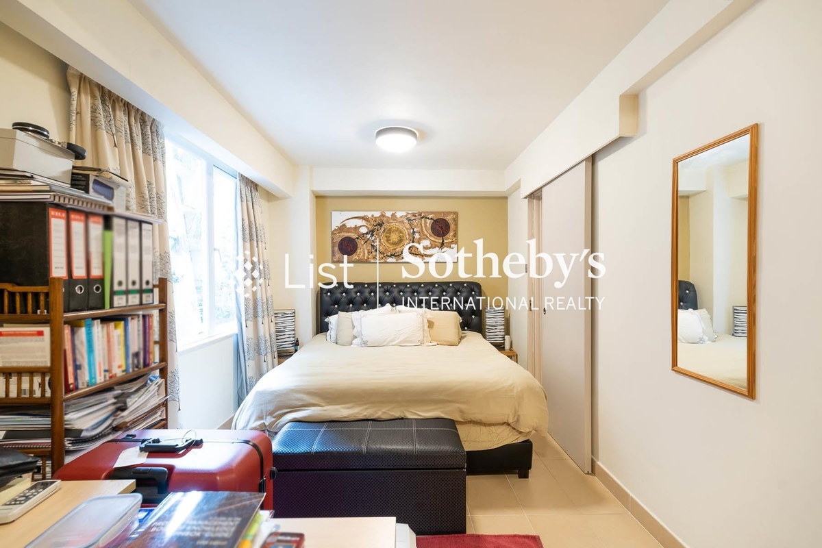 Phoenix Court 鳳凰閣 | Master Bedroom