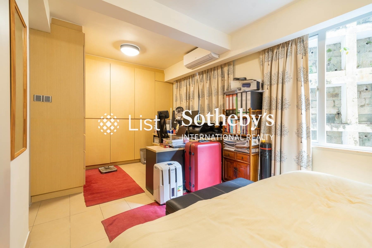 Phoenix Court 鳳凰閣 | Master Bedroom