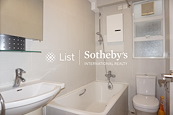 Phoenix Court 鳳凰閣 | Master Bathroom