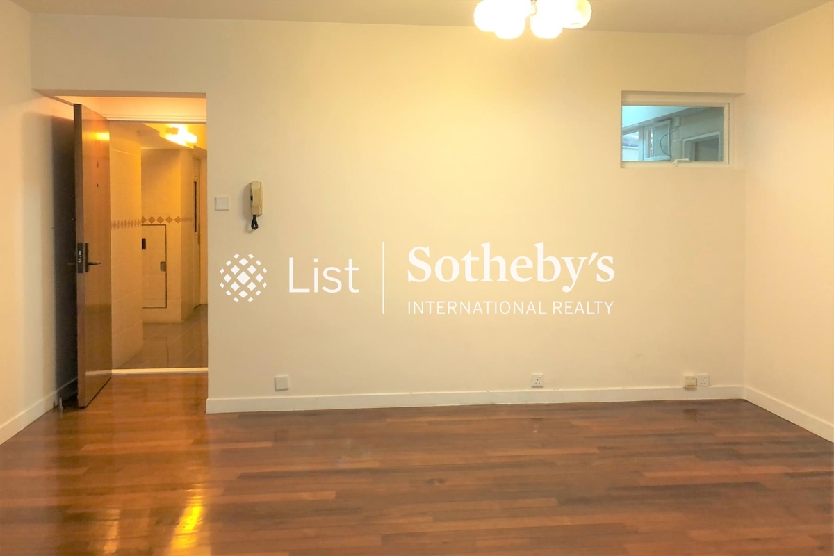 Baguio Villa 碧瑤灣 | Living and Dining Room