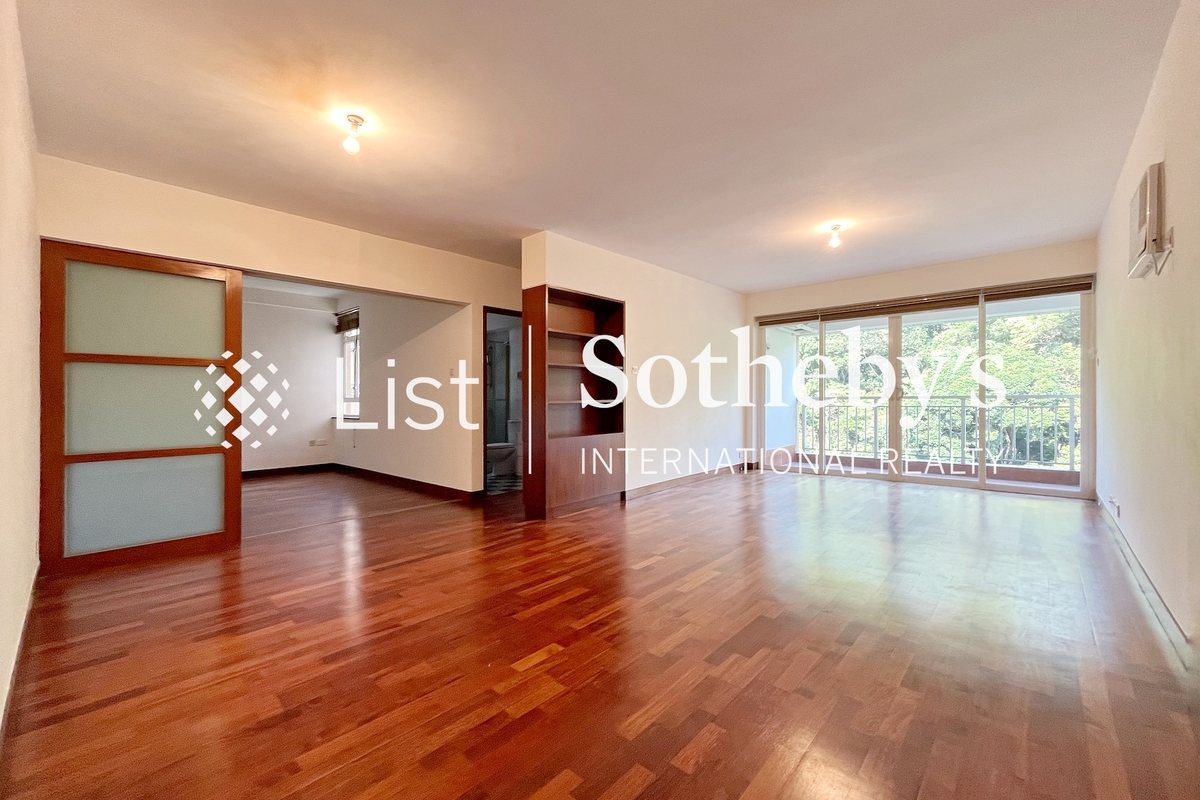 Baguio Villa 碧瑤灣 | Living and Dining Room