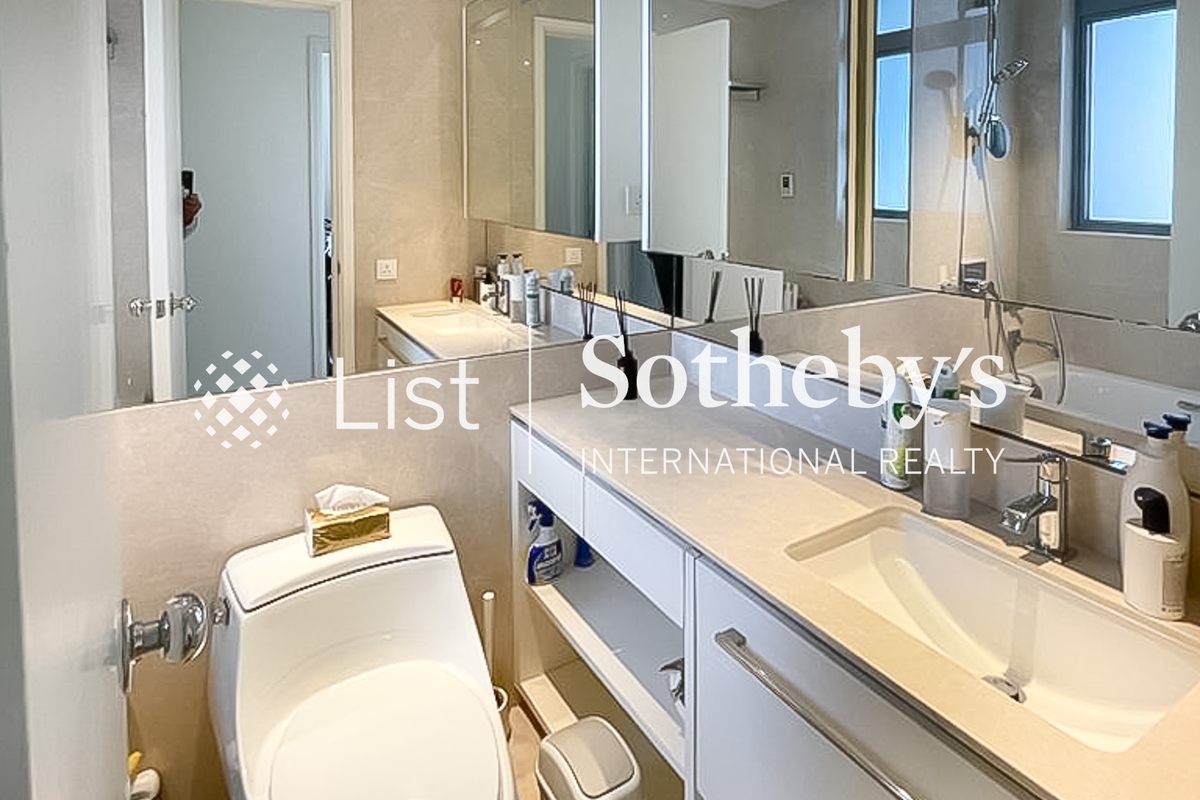 One Pacific Heights 盈峰一號 | Guest Bathroom