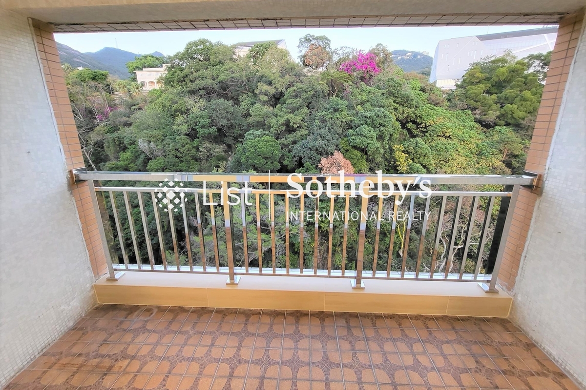 Baguio Villa 碧瑤灣 | Balcony off Living and Dining Room