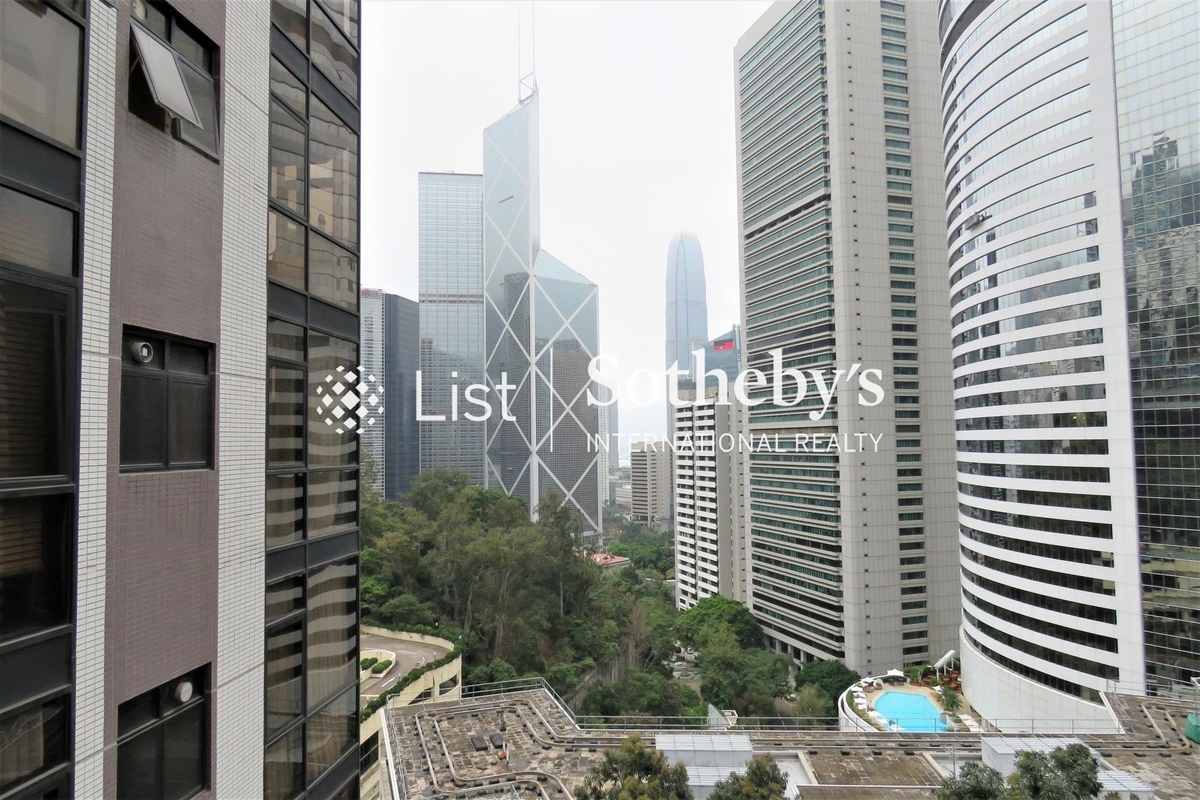 Regent On The Park 御花園 | View from Living and Dining Room