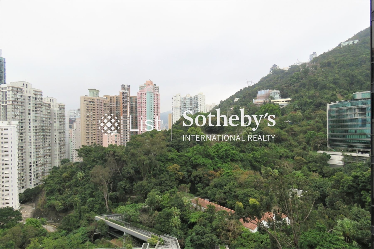 Regent On The Park 御花園 | View from Master Bedroom