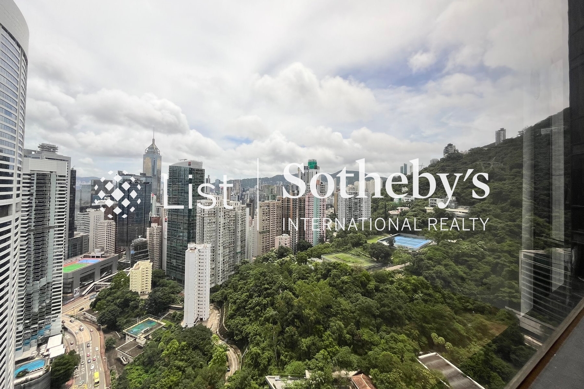 Regent On The Park 御花園 | View from Living and Dining Room