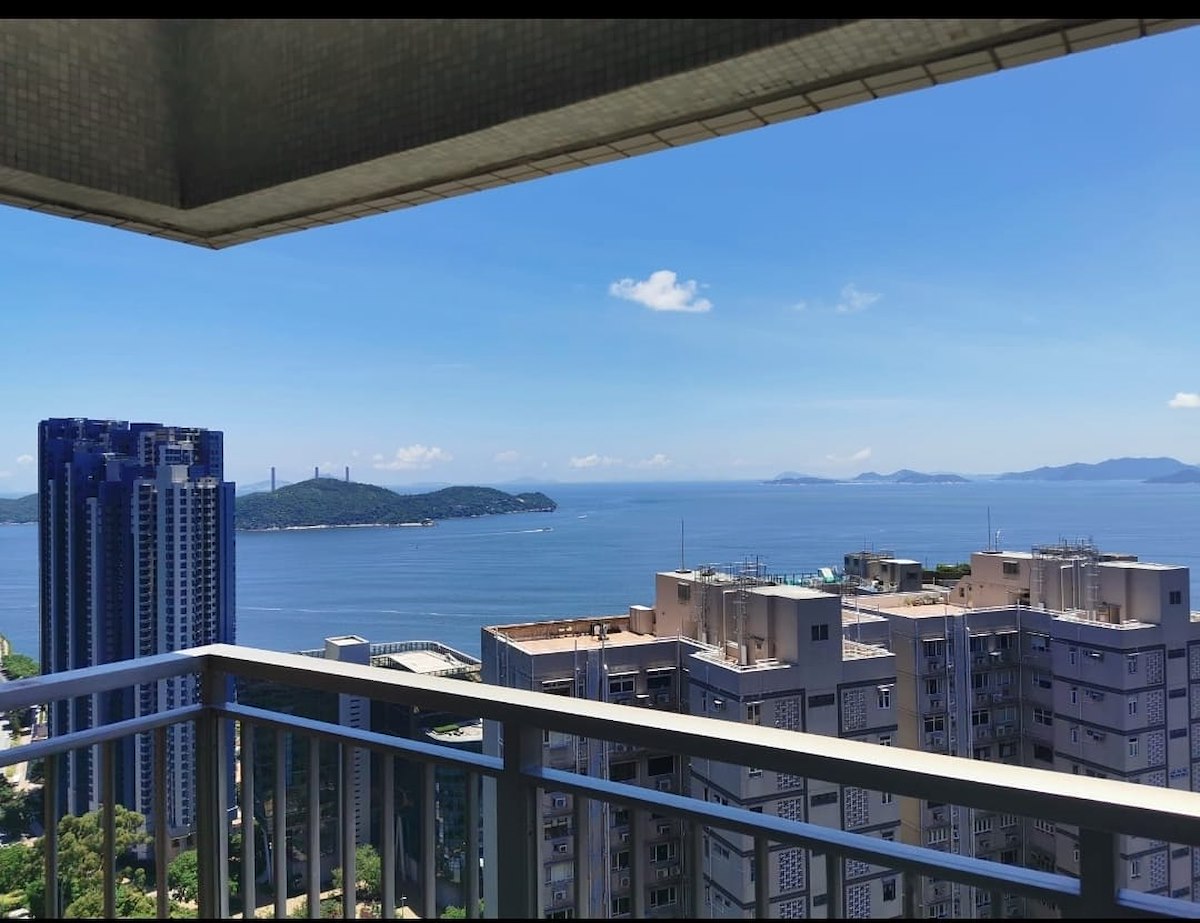 Baguio Villa 碧瑤灣 | Balcony off Living Room