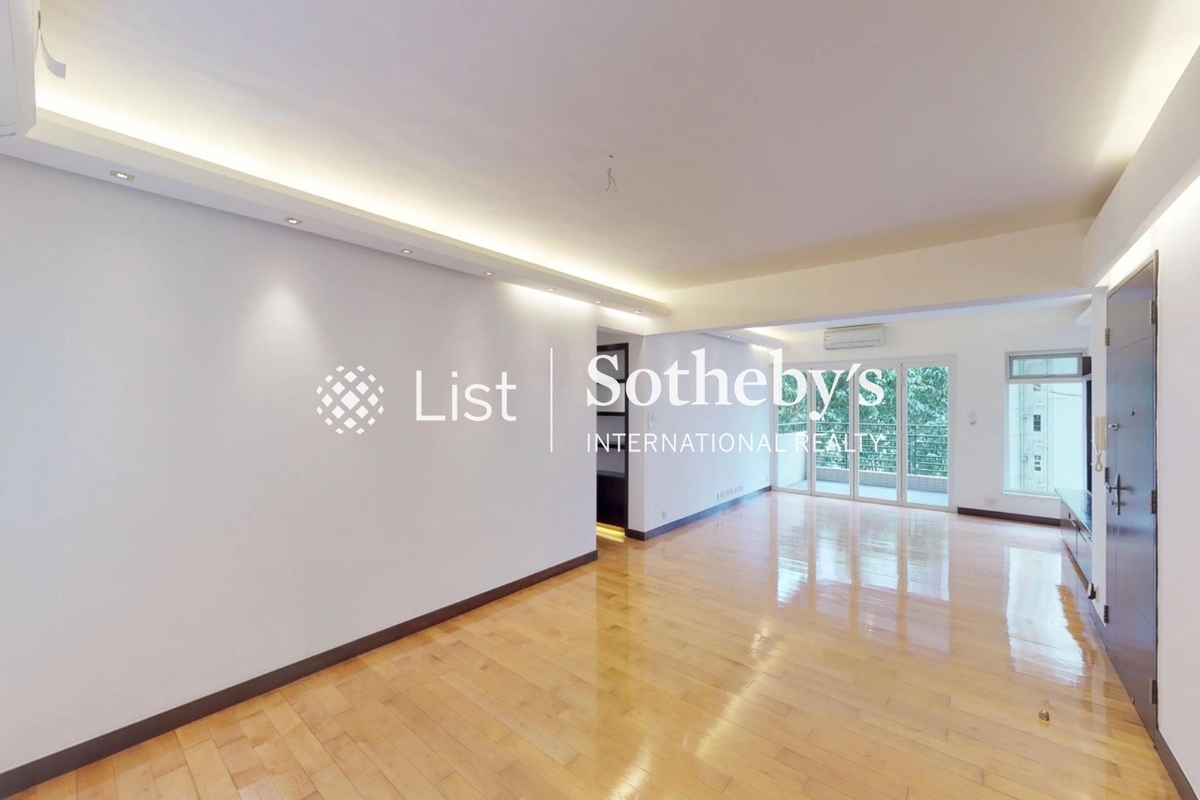 Baguio Villa 碧瑤灣 | Living and Dining Room