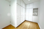 Baguio Villa 碧瑤灣 | Walk-in Closet in Master Bedroom 
