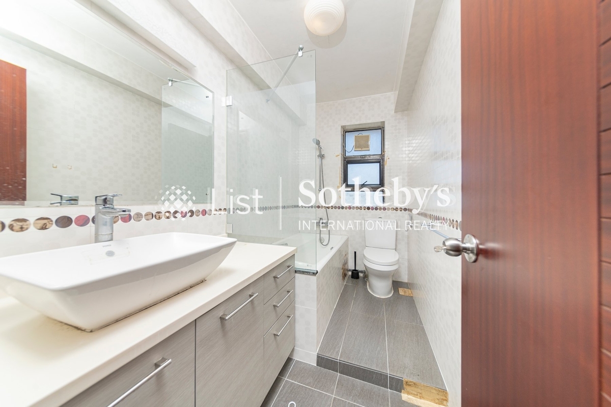 Baguio Villa 碧瑤灣 | Guest Bathroom