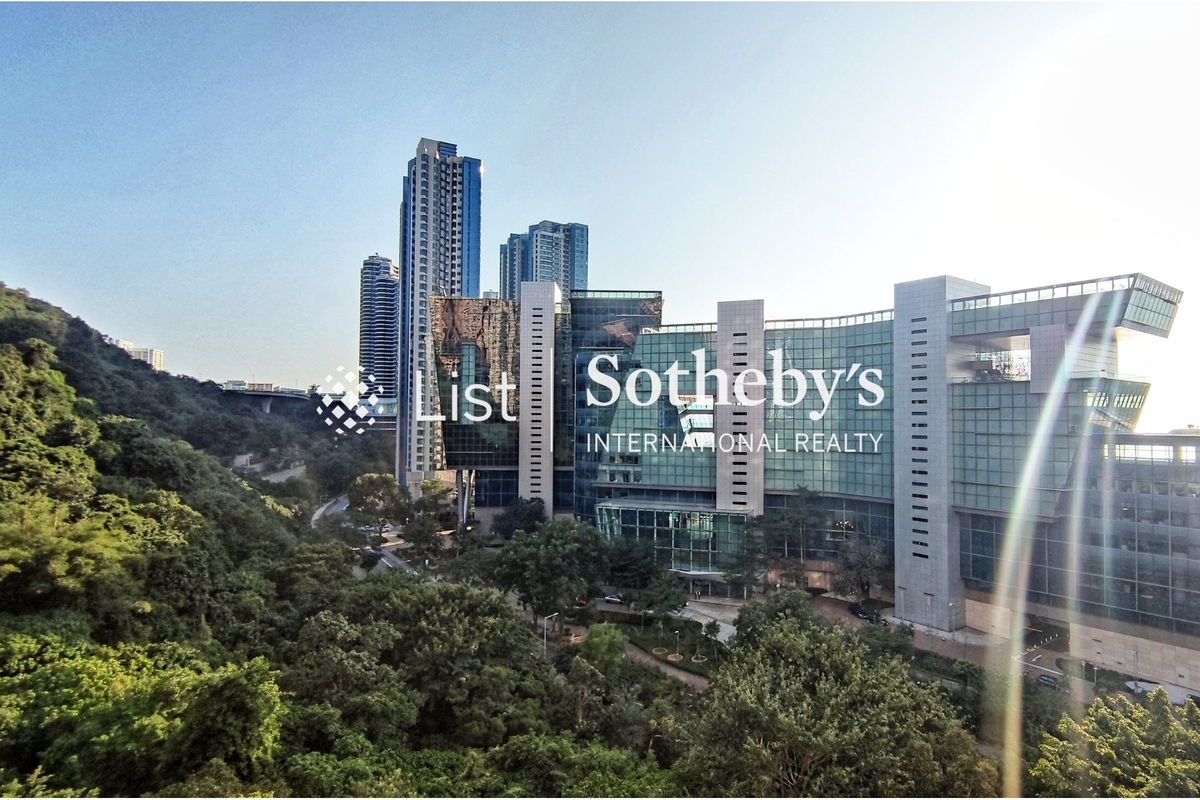 Baguio Villa 碧瑤灣 | View from Balcony