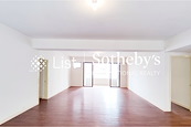 Macdonnell House 麥當奴大廈 | Living and Dining Room
