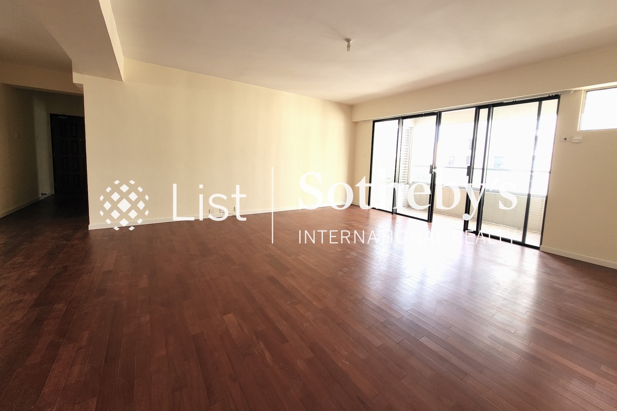 Macdonnell House 麥當奴大廈 | Living Room