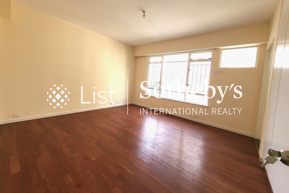 Macdonnell House 麥當奴大廈 | Master Bedroom