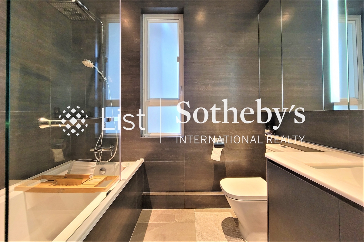 Star Crest 星域軒 | Master Bathroom